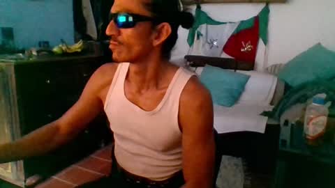 Mexican livin Off the Wall online show from February 2025 03:26:01 PM