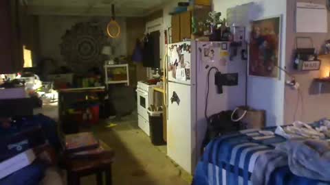 Snapshot of badnews68 chatting on December 2024 09:01:01 AM StillPoPimpin online show from December 2024 09:01:01 AM