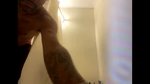 Snapshot of badnews68 chatting on September 2025 09:31:02 AM StillPoPimpin online show from September 2025 09:31:02 AM