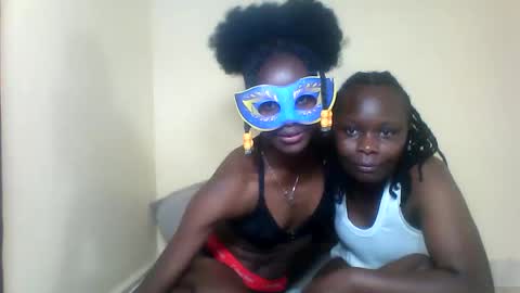 Snapshot of bads_hornies chatting on November 2025 09:41:02 AM bads_hornies online show from November 2025 09:41:02 AM