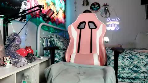 Bae Bae Blue online show from October 2025 07:04:02 PM