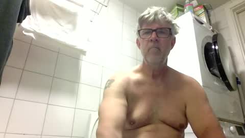 Snapshot of baggelina75 chatting on June 2026 08:01:02 AM baggelina75 online show from June 2026 08:01:02 AM