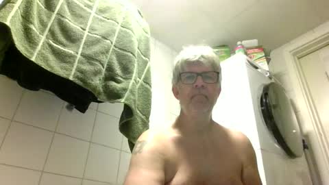 Snapshot of baggelina75 chatting on June 2026 03:46:02 AM baggelina75 online show from June 2026 03:46:02 AM