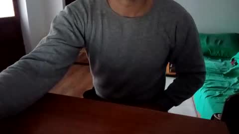 baiat_frumusel online show from February 2025 01:27:01 PM