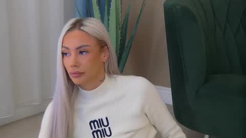 bailey_rush online show from December 2025 06:01:02 PM