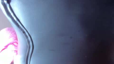 IM BAILEY online show from October 2025 06:19:02 PM