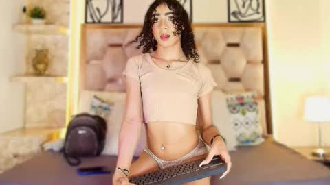 ballesteros_ online show from December 2025 03:00:02 AM