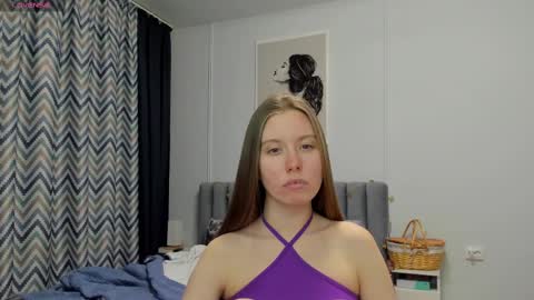 Kira online show from March 2025 04:02:02 AM