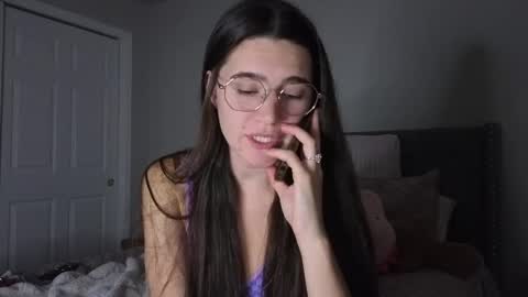 Snapshot of bambifarrina chatting on November 2025 05:33:01 AM bambifarrina online show from November 2025 05:33:01 AM