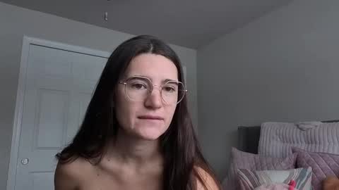 Snapshot of bambifarrina chatting on November 2025 05:50:02 PM bambifarrina online show from November 2025 05:50:02 PM