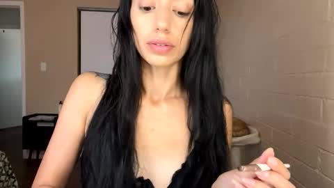 Snapshot of bambii_petite chatting on April 2026 05:50:02 PM bambii_petite online show from April 2026 05:50:02 PM