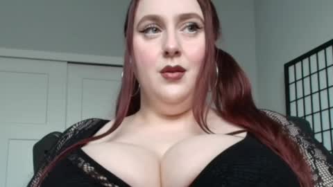 Snapshot of bambixxlynn chatting on June 2026 10:35:02 PM bambixxlynn online show from June 2026 10:35:02 PM