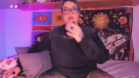 Ana  online show from November 2025 09:24:01 PM