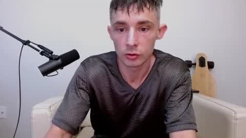 Snapshot of bananacurvesleft chatting on June 2026 12:24:02 AM bananacurvesleft online show from June 2026 12:24:02 AM