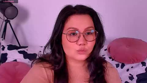 Barbie Kim online show from October 2025 05:56:02 PM