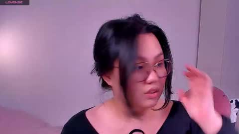 Barbie Kim online show from March 2026 05:44:01 AM