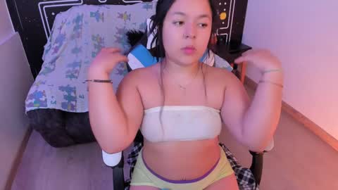 Snapshot of barbara_honey chatting on January 2025 12:41:02 PM Barbara online show from January 2025 12:41:02 PM