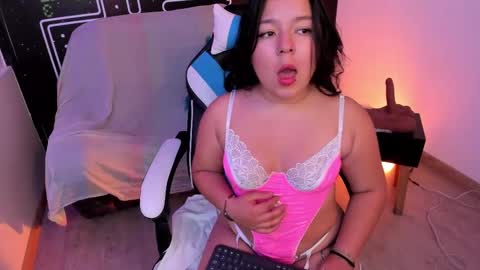 Snapshot of barbara_honey chatting on March 2025 12:41:01 PM Barbara online show from March 2025 12:41:01 PM