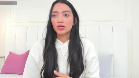 Barbara Noa  online show from December 2025 12:00:02 PM