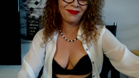 BARBARA DOMME online show from October 2025 03:29:01 PM