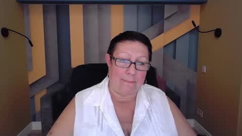 barbaraturners online show from October 2025 07:05:01 PM