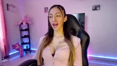 Snapshot of barbie20_ chatting on May 2026 02:23:01 PM sexy Barbie online show from May 2026 02:23:01 PM