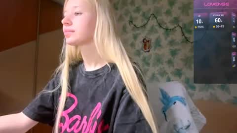 Snapshot of barbie_angel_ chatting on April 2026 04:23:01 PM Barbie online show from April 2026 04:23:01 PM