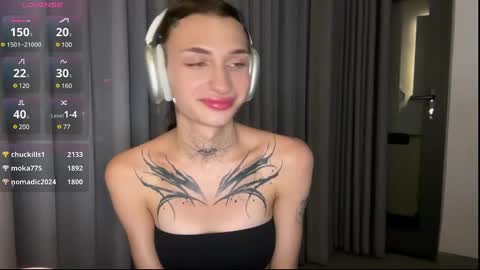 Snapshot of barbie_bi chatting on December 2024 02:17:02 PM My name is Molly. Please say hello I like talking to you. If you have any wishes or obscene desires please use the tip menu online show from December 2024 02:17:02 PM