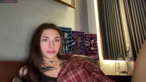 Snapshot of barbie_bi chatting on December 2024 11:17:02 AM My name is Molly. Please say hello I like talking to you. If you have any wishes or obscene desires please use the tip menu online show from December 2024 11:17:02 AM