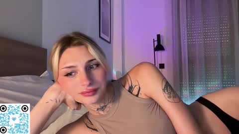 Snapshot of barbie_bi chatting on September 2025 04:01:02 PM My name is Molly. Please say hello I like talking to you. If you have any wishes or obscene desires please use the tip menu online show from September 2025 04:01:02 PM