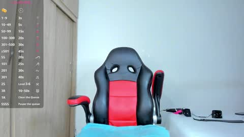 Nicolle  online show from December 2025 04:06:02 AM