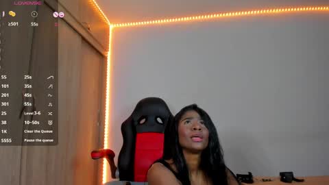 Nicolle  online show from April 2026 04:46:01 AM