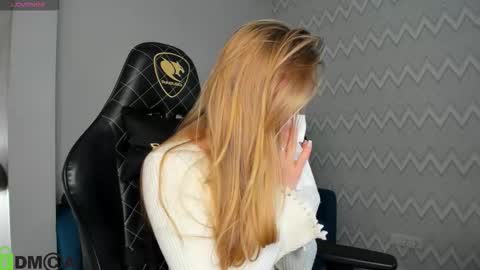 LisGTM2 Mon-Thu Sat 0100am-0700am online show from October 2025 12:44:02 AM