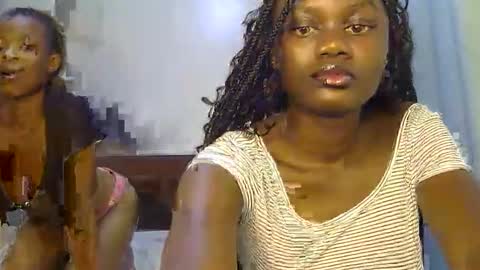 queen online show from April 2026 09:37:02 PM