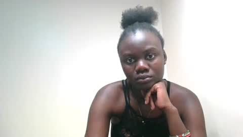 Snapshot of barbie_queen2 chatting on June 2026 09:41:01 PM queen online show from June 2026 09:41:01 PM