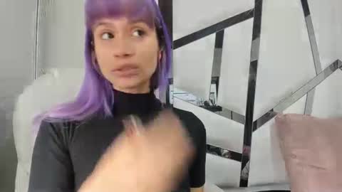 Barbie online show from October 2025 01:06:02 PM