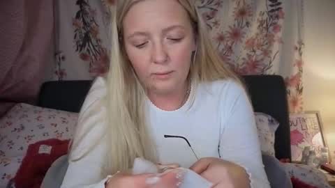 barbiegirl966 online show from January 2026 09:09:01 PM