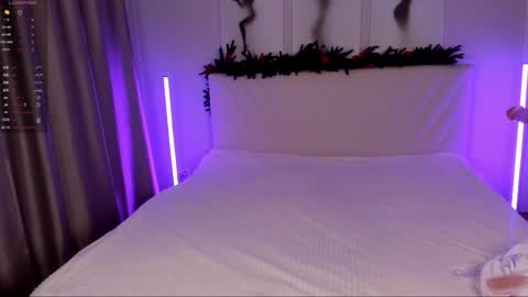  Emma online show from December 2025 08:02:02 PM