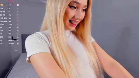 Mia online show from April 2026 03:28:01 PM