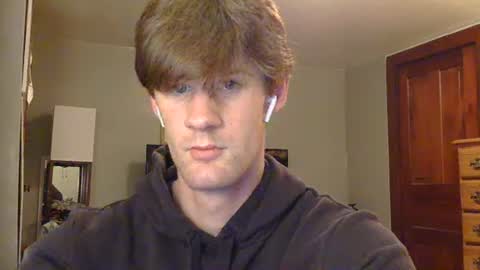 Snapshot of basicallyjustmee chatting on May 2026 02:19:01 AM basicallyjustmee online show from May 2026 02:19:01 AM