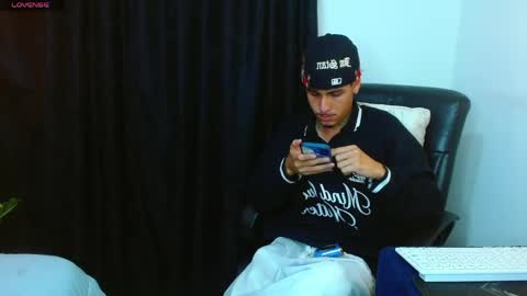 Snapshot of bastiaan_28 chatting on May 2026 10:49:02 PM Bastian online show from May 2026 10:49:02 PM