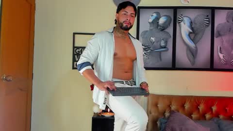 bastian_jones1 online show from February 2025 05:24:01 AM