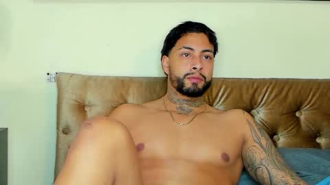 bastian_jones1 online show from March 2025 09:39:02 AM