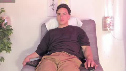 battista  online show from April 2026 07:20:01 PM