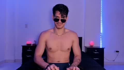 Valentino online show from January 2025 09:25:01 PM