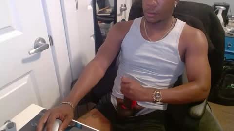 Snapshot of bbc_elrey chatting on May 2026 09:43:01 PM Racks online show from May 2026 09:43:01 PM