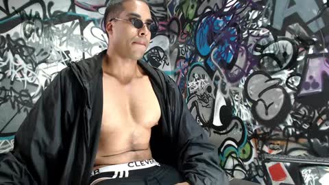 Justin online show from February 2025 09:40:01 PM