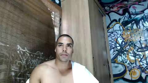 Justin online show from September 2025 10:00:01 PM