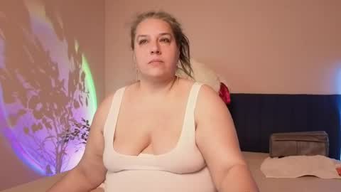 Snapshot of bbw_goddes chatting on May 2026 09:26:02 AM Love online show from May 2026 09:26:02 AM
