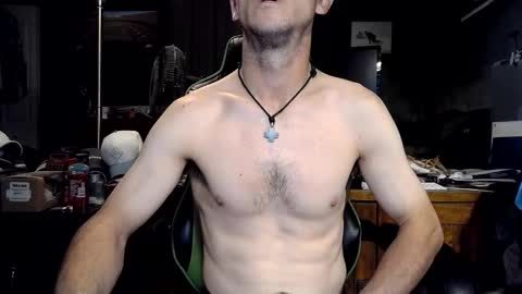 Snapshot of bchillin28 chatting on October 2025 10:54:02 PM bchillin28 online show from October 2025 10:54:02 PM